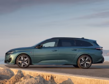 Peugeot 308 SW GT HYBRID [Worldwide] '2021–25