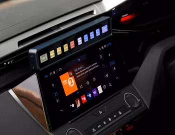 Interior Peugeot 308 SW Police [UK-spec] '2023–pr.