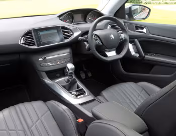 Interior Peugeot 308 SW [UK-spec] '2014–17