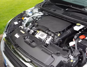 Under The Hood Peugeot 308 SW [UK-spec] '2014–17