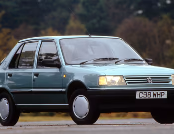 Peugeot 309 5-door [UK-spec] '1985–89