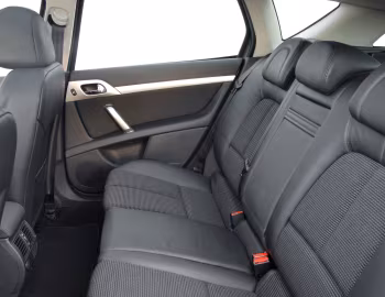 Інтер'єр Peugeot 407 SW [UK-spec] '09.2004–10.2008