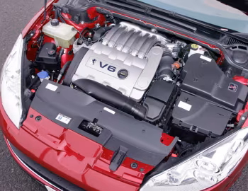 Sob o capô Peugeot 407 Coupé 3.0 V6 LHD [Japan]