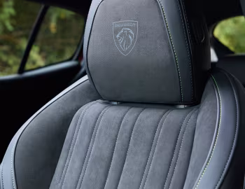 Interior Peugeot 408 GT Hybrid [UK-spec] '2026