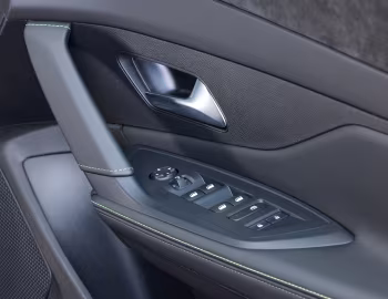 Interior Peugeot 408 GT Hybrid [UK-spec] '2026