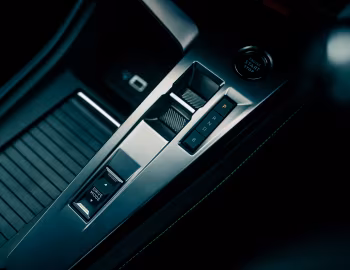 Interior Peugeot 408 GT HYBRID [Japan] '2023–26