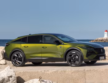 Peugeot 408 GT Plug-in Hybrid '2026