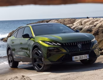 Peugeot 408 GT Plug-in Hybrid '2026