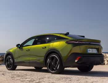 Peugeot 408 GT Plug-in Hybrid '2026