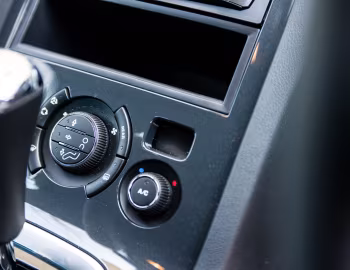 Interior Peugeot 5008 [Japan] '02.2013–02.2014