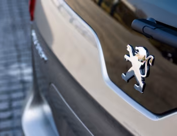 Logotipo Peugeot 5008 [Japan] '02.2013–02.2014