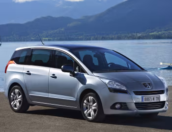 Peugeot 5008 [Worldwide] '2009–13
