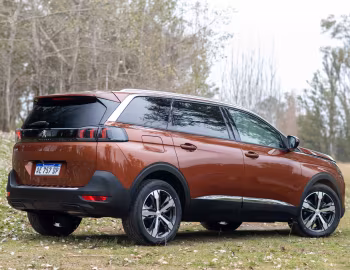 Peugeot 5008 [Latam] '2021–24