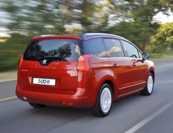 Peugeot 5008 [South Africa] '2011–13