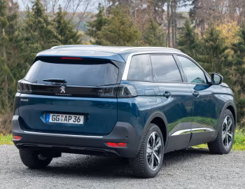 Peugeot 5008 [Worldwide] '2020–24