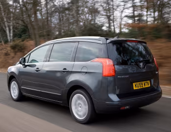 Peugeot 5008 [UK-spec] '2009–13