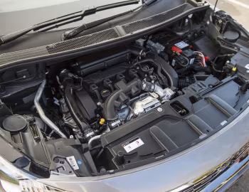 Under The Hood Peugeot 5008 [Australia] '2018–20