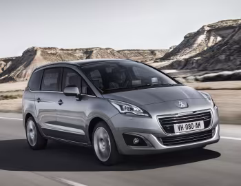 Peugeot 5008 [Worldwide] '2013–16