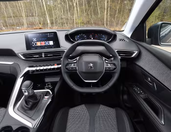 Front Panel Peugeot 5008 [UK-spec] '2017–20