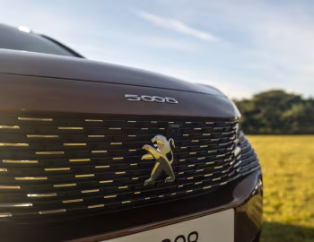 Peugeot 5008 [Latam] '2021–24