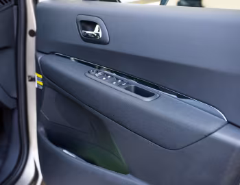Interior Peugeot 5008 [Japan] '02.2013–02.2014