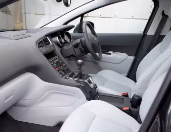 Interior Peugeot 5008 [UK-spec] '2009–13