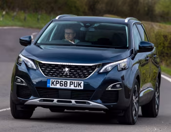 Peugeot 5008 [UK-spec] '2017–20