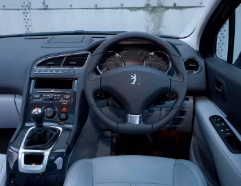 Front Panel Peugeot 5008 [UK-spec] '2009–13