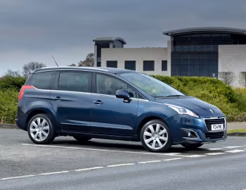 Peugeot 5008 [UK-spec] '2013–16