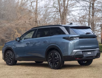 Peugeot 5008 GT [Latam] '2025–н.ч.