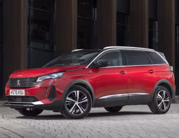 Peugeot 5008 GT [UK-spec] '2021–24
