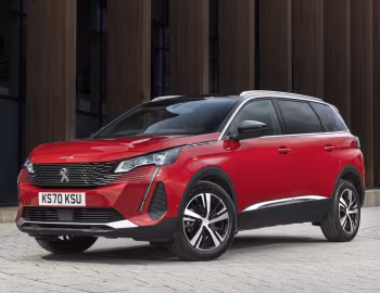 Peugeot 5008 GT [UK-spec] '2021–24