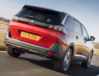 Peugeot 5008 GT [UK-spec] '2021–24