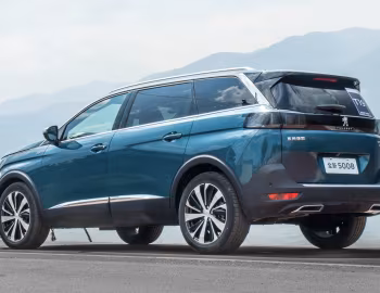 Peugeot 5008 GT [China] '2020–22