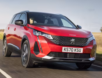 Peugeot 5008 GT [UK-spec] '2021–24