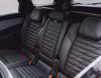 Інтер'єр Peugeot 5008 GT Hybrid [Australia] '2025–н.ч.