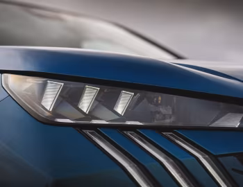Peugeot 5008 GT Hybrid [Australia] '2025–pr.