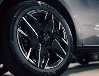 Peugeot 5008 GT Hybrid [Japan] '2026