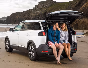 Peugeot 5008 GT Line [UK-spec] '2017–20