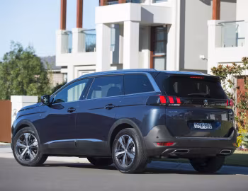 Peugeot 5008 GT Line [Australia] '2018–20