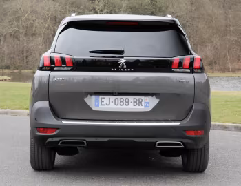 Peugeot 5008 GT Line [Worldwide] '2017–20