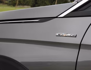 Peugeot 5008 GT Line [Worldwide] '2017–20