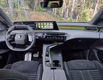 Front Panel Peugeot 5008 GT Plug-in Hybrid [Worldwide] '2024–pr.