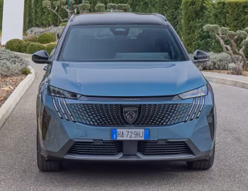 Peugeot 5008 GT Plug-in Hybrid [Worldwide] '2024–pr.