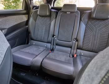 Interior Peugeot 5008 GT Plug-in Hybrid [Worldwide] '2024–pr.