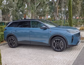 Peugeot 5008 GT Plug-in Hybrid [Worldwide] '2024–pr.