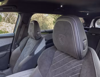 Interior Peugeot 5008 GT Plug-in Hybrid [Worldwide] '2024–pr.