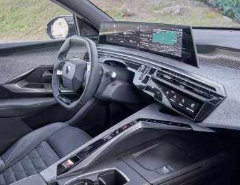 Інтер'єр Peugeot 5008 GT Hybrid [Worldwide] '2024–н.ч.