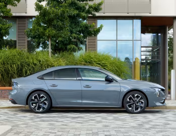 Peugeot 508 GT [UK-spec] '2023–24