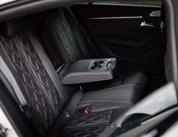 Interior Peugeot 508 GT HYBRID [Japan] '2021–23